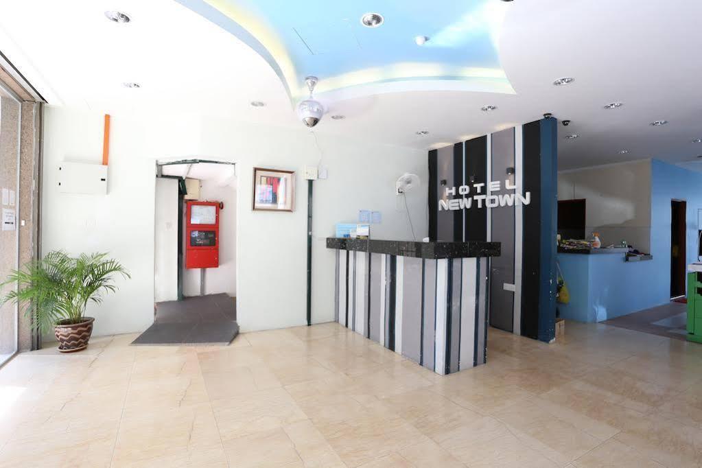 New Town Hotel Usj Sentral Субанґ-Джая Екстер'єр фото